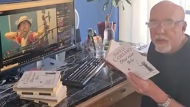 Ünlü yazar Paulo Coelho son kitabını Mete Gazoz'a adadı
