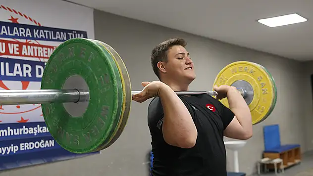 Üst üste iki kez Avrupa şampiyonu olan Konyalı milli haltercinin gözü olimpiyatlarda

