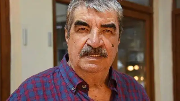Usta oyuncu Bülent Kayabaş hayatını kaybetti!