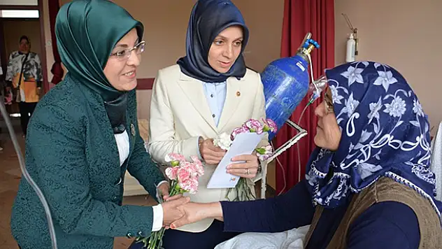 Usta ve Toru, hastaları ziyaret etti