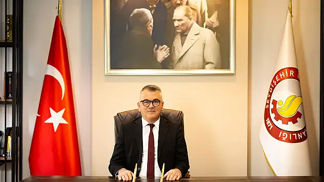 Ustaoğlu: Anneler ilk öğretmenlerimizdir
