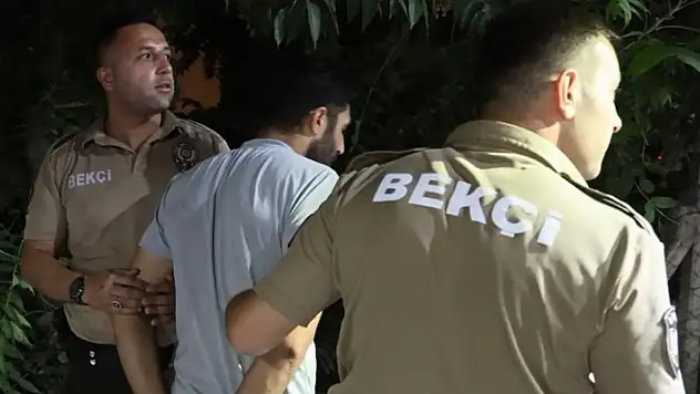 Uygulamada yakalanan aranan şahıs gazeteciyi bekçiye şikayet etti
