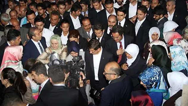 Uyuşturucu bağımlısı genç Başbakan'dan yardım istedi
