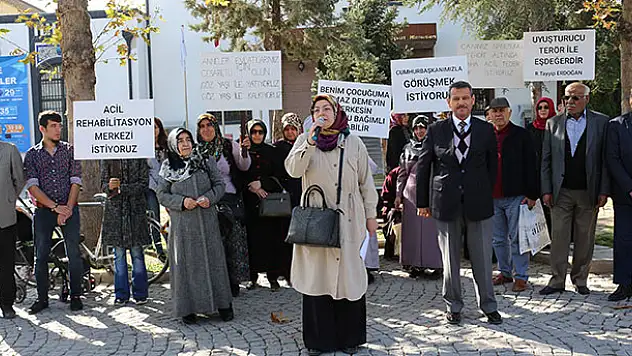 Uyuşturucu bağımlısı gençlerin annelerinden 'devletten rehabilitasyon merkezi' talebi