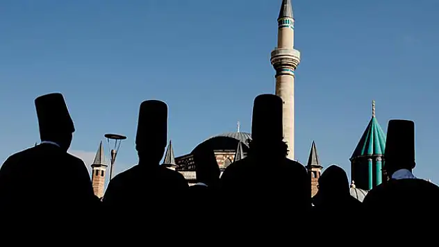 Uzak Doğuluların Mevlana'ya ilgisi artıyor