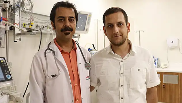Üzerine düşen mermer hayatını kurtardı