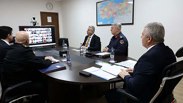 Vali Akın kaymakamlarla hizmetleri istişare etti