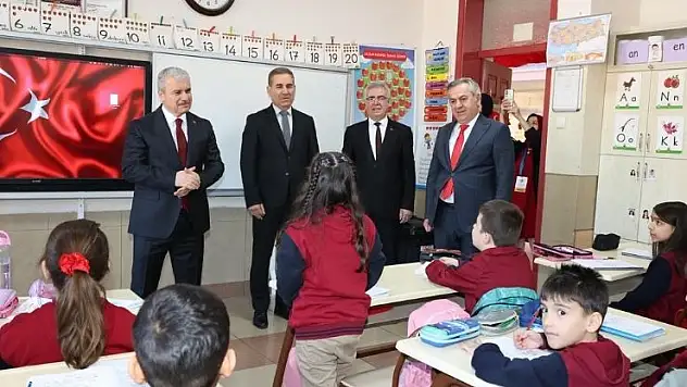 Vali Akın Meram Niyaz Usta İlkokulu'nda incelemelerde bulundu