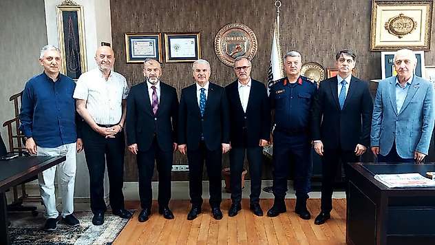Vali Akın, TDV Konya Şubesi Mütevelli Heyeti toplantısına katıldı