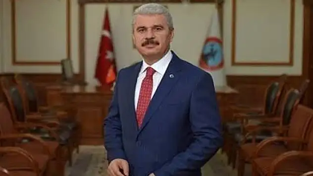 Vali Akın ' Yangına karşı vatandaşlar ve ekipler canla başla çalışmakta'