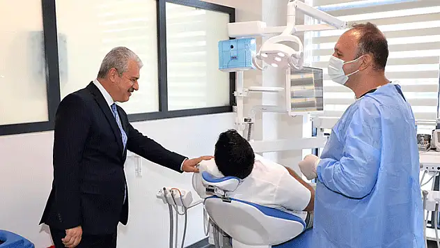 Vali Akın'dan 90 binin üstünde vatandaşa hizmet veren kuruluşa ziyaret