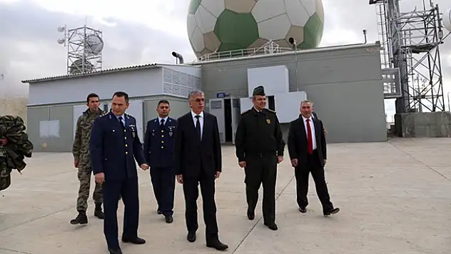 Vali Ataklı, Hava Radar Kıta Komutanlığını Ziyaret Etti