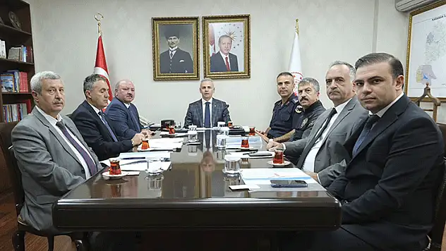 Vali Çiçekli Bakan Uraloğlu'nun Toplantısında yerini aldı