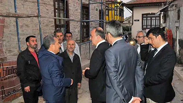 Vali Erol Akşehir'deki Sokak Sağlıklaştırma Çalışmalarını İnceledi