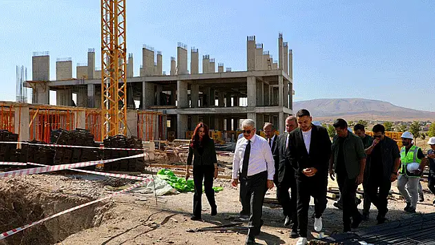 Vali İbrahim Akın, Meram Gödene Huzurevi İnşaatında İncelemelerde Bulundu