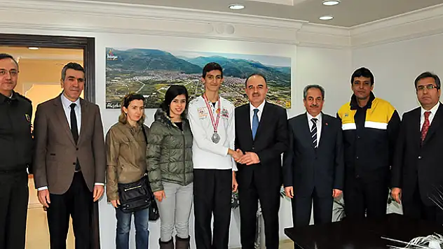 Vali Muammer Erol Akşehir'i ziyaret etti