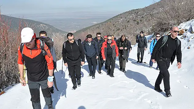 Vali Toprak, Akşehir'de doğa yürüyüşüne katıldı