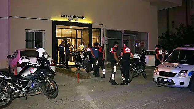 Vali Yardımcısı, annesi ve erkek kardeşini tabancayla öldürdü