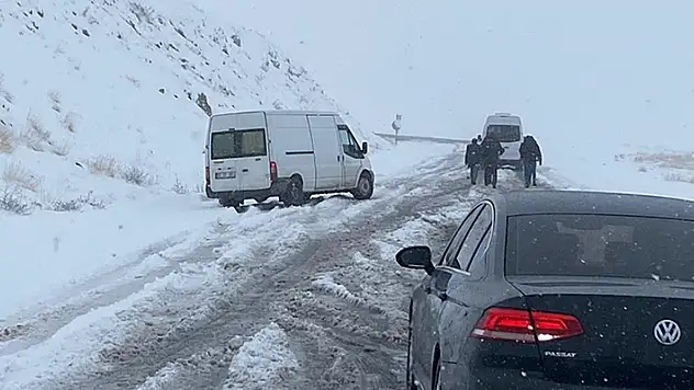 Van, Bitlis ve Muş'un yüksek kesimlerinde kar etkili oldu
