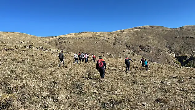 Van'da 86 yaşındaki kayıp dronla aranıyor
