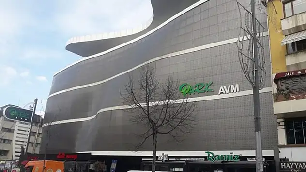 Van'da alışveriş merkezi ve otoparkı kiraya verilecek
