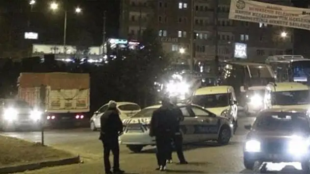 Van'da kız yurduna saldırı