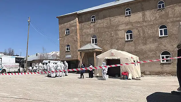 Van'da Kovid-19 taşıyan hastaları gizleyen muhtar hakkında soruşturma başlatıldı