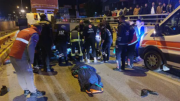Van'da motosiklet vince arkadan çarptı: 1 ölü, 2 yaralı
