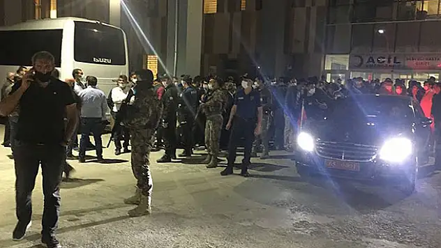Van'da PKK'lı teröristler yol yapım işçilerine saldırdı: 2 şehit, 8 yaralı
