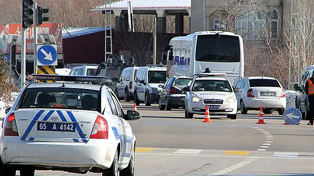 Van'da terör operasyonu: 1 polis şehit