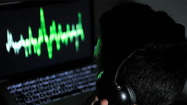 Van'da 'usulsuz dinleme' soruşturmasında yakalama kararı