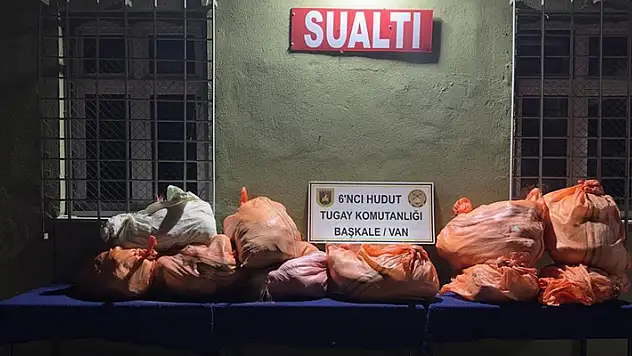 Van hudut hattında 340 kilo 500 gram uyuşturucu madde ele geçirildi

