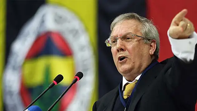 Van Persie'nin kulağını çekecek!