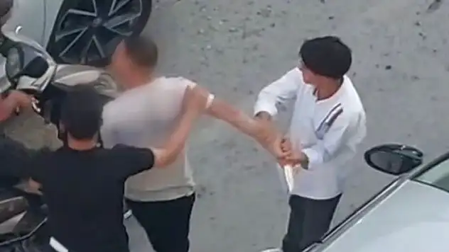 Van'da trafikte bıçaklı kavga