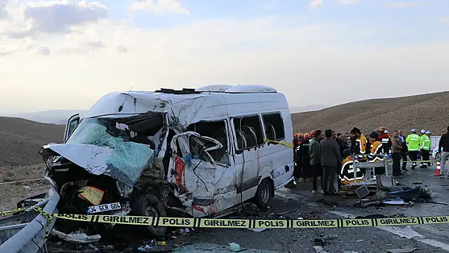 Van'daki kazada ölü sayısı 8'e çıktı