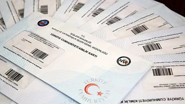 Vatandaşlar akın etti! Kimlik ve ehliyet yenileme son gün ne zaman? Son tarih için açıklama geldi!