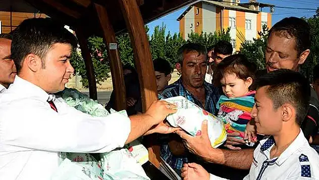 Vatandaşlar sıcaklarda parklara akın ediyor