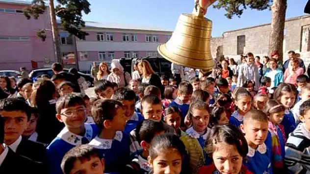 Ve nihayet okullar açıldı