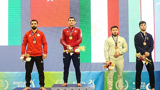 Vedat Albayrak'tan altın madalya
