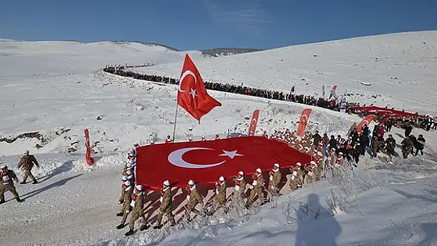 Vefakar gençlik fedakar ecdadı 105'inci yılında anıyor