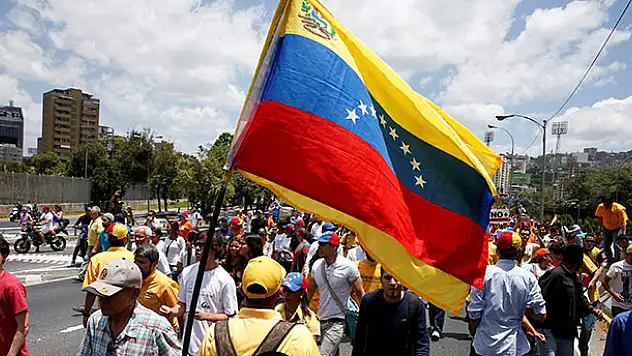 Venezuela'da darbe girişimi