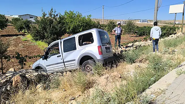 Vinçle çarpışan hafif ticari aracın sürücüsü öldü

