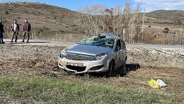 Virajı alamayarak tarlaya uçtu, 1'i ağır 5 kişi yaralardı