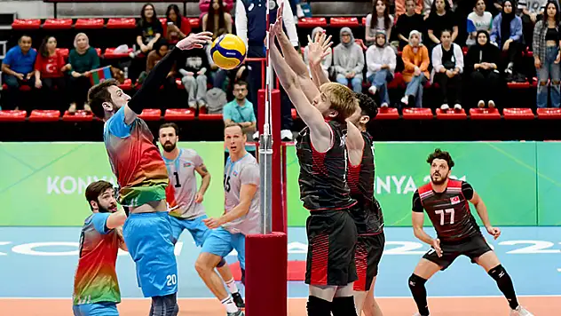 Voleybol erkeklerde bronz madalya Türkiye'nin
