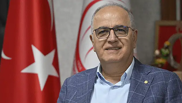 Voleybol Federasyonu Başkanı Üstündağ'dan Santarelli savunması