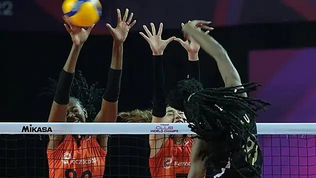 Voleybolda Avrupa'nın zirvesinde Türk derbisi
