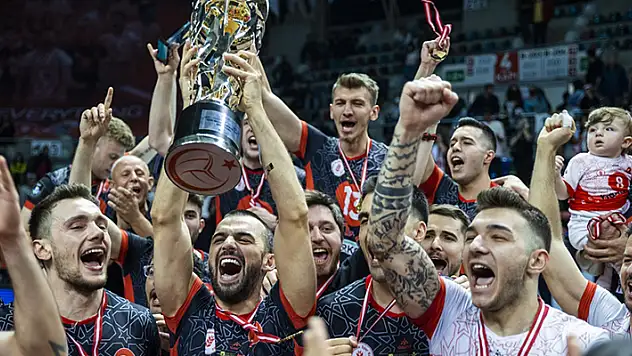 Voleybolda AXA Sigorta Efeler Ligi'nde Ziraat Bankkart şampiyon oldu
