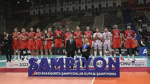 Voleybolda Erkekler AXA Sigorta Şampiyonlar Kupası Ziraat Bankkart'ın

