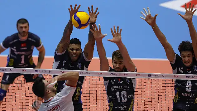 Voleybolda kuralar çekildi 