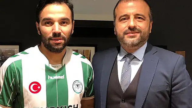 Volkan Şen Atiker Konyaspor formasını giydi